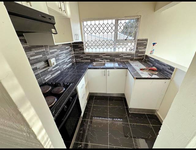 2 BEDROOM PROPERTY TO RENT IN NORTHCREST